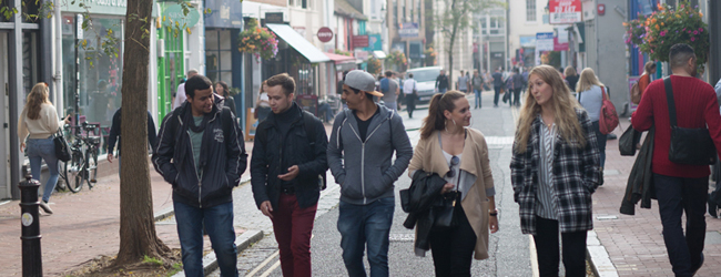 LISA-Sprachreisen-Erwachsene-Englisch-England-Brighton-Spaziergang-Stadt-Blumen-Geschaefte LISA-Sprachreisen-Erwachsene-Englisch-England-Brighton-Spaziergang-Stadt-Blumen-Geschaefte